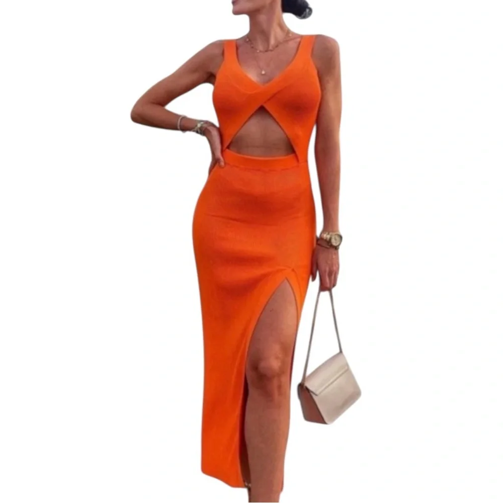 ZARA | Cut Out Dress - Picture 1 of 8